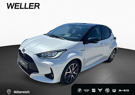 Toyota Yaris HUD KAMERA NAVI ABSTANDSTEMPOMAT Bluetooth