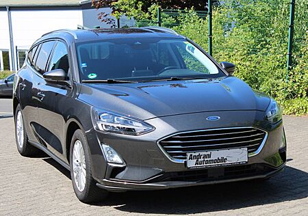 Ford Focus Turnier Titanium+Kamera+KeyLess+LED+PDC
