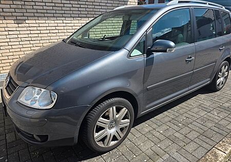 VW Touran Volkswagen 2.0 FSI Trendline Trendline