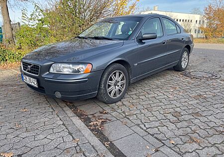 Volvo S60 Bi-Fuel CNG Momentum Momentum