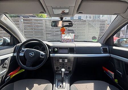 Opel Vectra 2.2 DIRECT Edition Plus MT-6 Edition Plus
