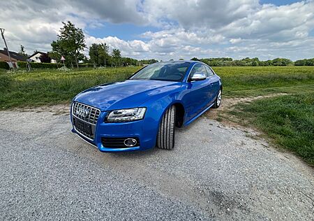 Audi S5 4.2 FSI quattro -