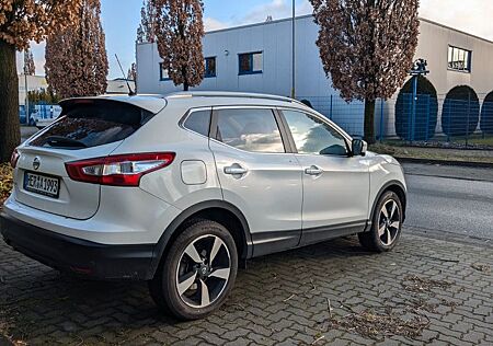 Nissan Qashqai 1.2, Automatik, 360° Kamera, Panorama