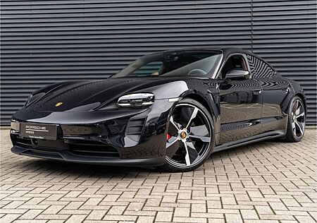 Porsche Taycan GTS 21'' Burmester Panoramadach uvm.