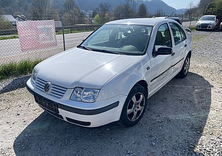 VW Bora Volkswagen 1,6 Tüv 02/26