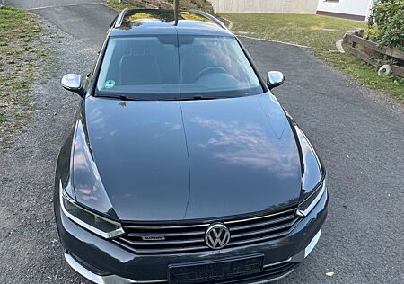 VW Passat Alltrack Volkswagen 4Motion 2.0 TDI AHK LED 1-Hand
