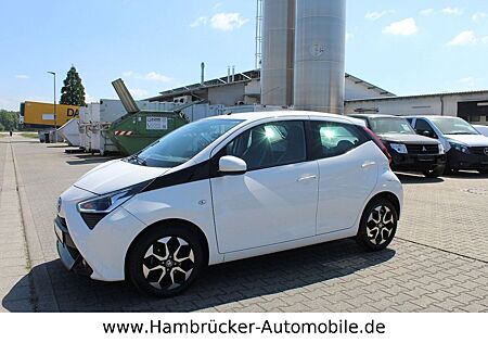 Toyota Aygo (X) -play club~1.Hand~Automatik~Wenig Km~R.Kam