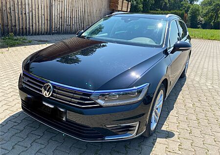 VW Passat Variant Volkswagen 1.4 TSI DSG GTE Variant GTE, AHK