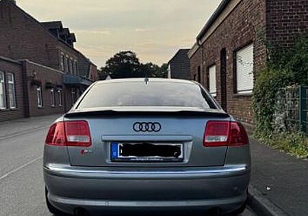 Audi A8 4.2 FSI tiptronic quattro -