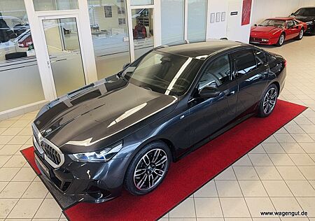 BMW 520d xDrive M-Sport*PANO*H/K*AHK*KEY-GO*WEBASTO*