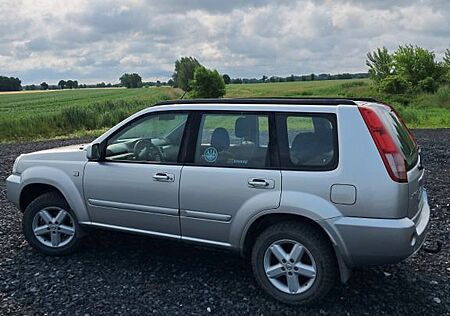 Nissan X-Trail 4x4 columbia 2.2 dCi columbia
