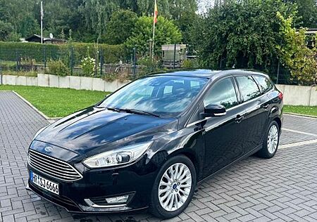 Ford Focus 2,0 TDCi 110kW PowerSh. Titanium Turni...