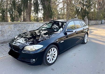 BMW 525 Touring d*Navi*AHK*Head-UP*SHZ*Bi-Xenon*