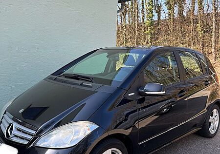 Mercedes-Benz A 180 CDI Automatik TÜV 09/2027 mit Einparkhilfe