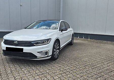 VW Passat Volkswagen 1.4 TSI DSG GTE GTE