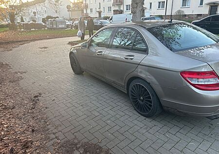Mercedes-Benz C 200 CDI BlueEFFICIENCY -