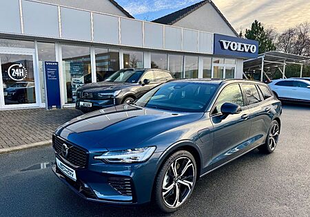 Volvo V60 T6 AWD Recharge Plug-In Hybrid Plus Dark