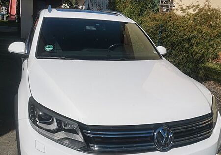 VW Tiguan Volkswagen 1.4 TSI BlueMotion T LOUNGE Sport & S...