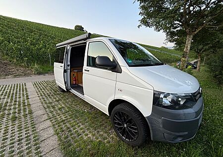 VW T5 Transporter Volkswagen - Camper als Langversion