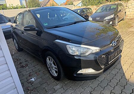 Hyundai i20 Trend KLIMA TEMPOMAT EURO 6 TÜV 2027