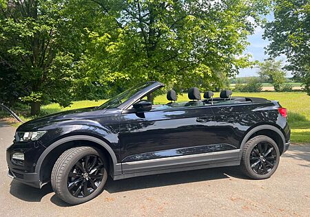 VW T-Roc Volkswagen Cabrio mit Black Style-Paket