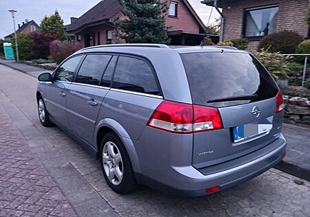Opel Vectra Caravan 1.9 CDTI Edition bestens gepflegt