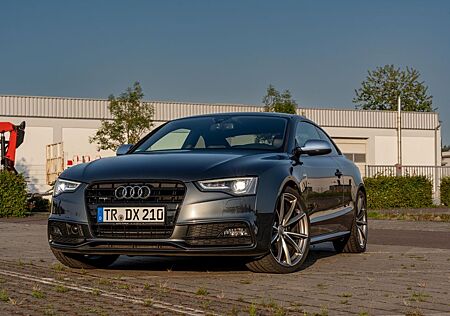 Audi A5 3.0TDI V6 - DTM Edition (1 of 300)