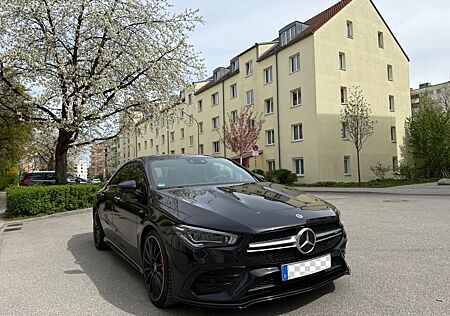 Mercedes-Benz CLA 35 AMG Mercedes-AMG CLA 35 4MATIC DCT Me...