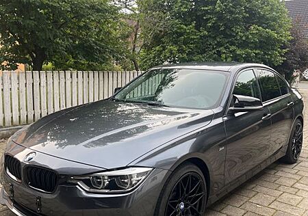 BMW 330i Sport Shadow