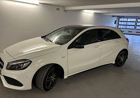 Mercedes-Benz A 180 AMG Line
