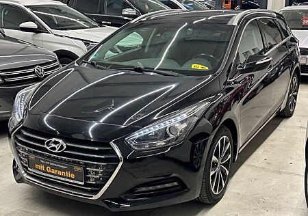 Hyundai i40 1.7 blue Style Automatik*Panorama*NAVi*4xSHZ