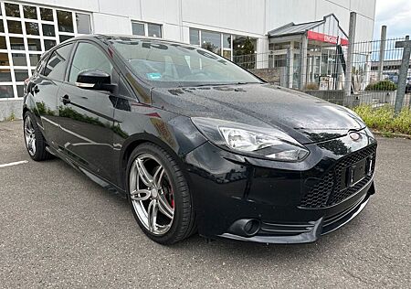 Ford Focus Lim. ST