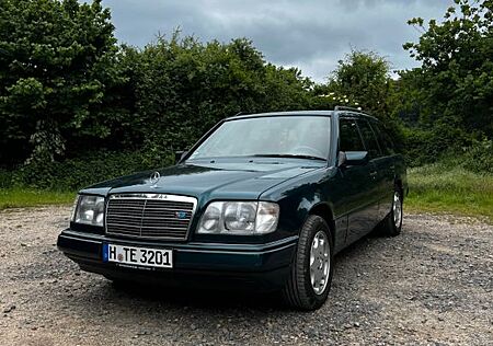 Mercedes-Benz E 200 Vollständige Historie, Umfangreiche Reparaturen