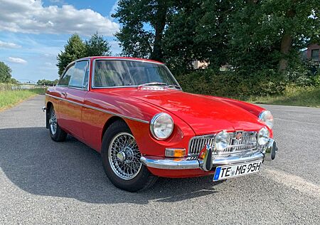 MG MGB GT Mk. II mit Overdrive, LHD