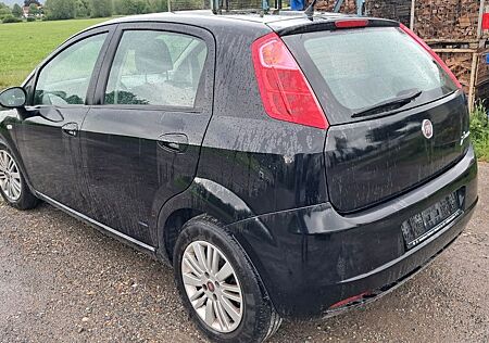 Fiat Grande Punto 1.9 Mjet Emotion 5 Türig