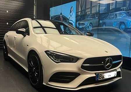 Mercedes-Benz CLA 200 Shooting Brake AMG/Edition/Night/Pano