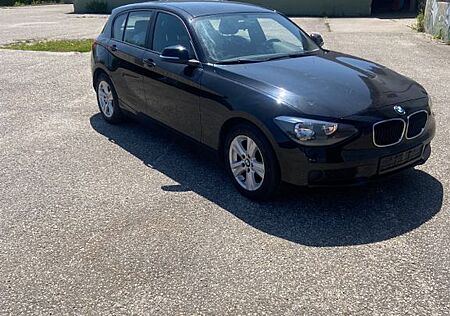 BMW 114i -