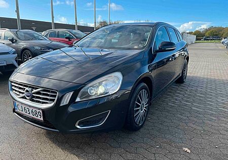 Volvo V60 gebraucht kaufen Volvo V60 Kombi Momentum