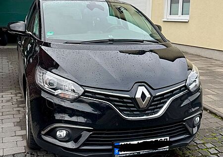 Renault Grand Scenic BLUE dCi 120 EDC Bose Edition B...