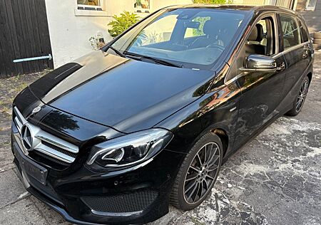Mercedes-Benz B 180 d Edition AMG Paket TÜV Comand 1. Hand