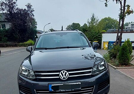 VW Touareg Volkswagen 3.0 V6 TDI Bluemotion