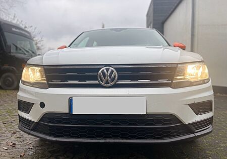 VW Tiguan Volkswagen Trendline BMT/Start-Stopp,Navi,AHK,Rückfa