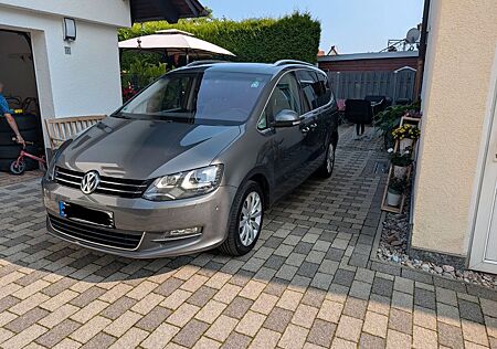 VW Sharan Volkswagen 2.0 TDI DSG BlueMotion Tech Highline ...