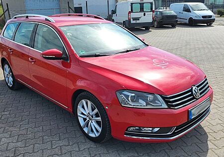 VW Passat Variant Volkswagen Variant 2.0 TDI DSG 125kW Highline AHK 1. Hand