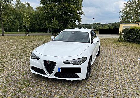 Alfa Romeo Giulia 2.0 Turbo 16V 147kW AT8 Super Super