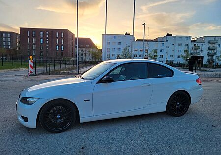 BMW 330i Coupé