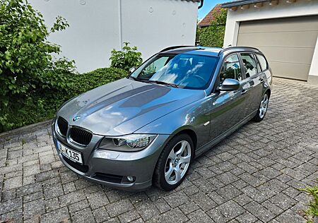 BMW 320d Touring- Pano,AHK,Xenon,Leder,8-fachALU