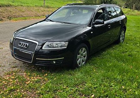 Audi A6 2.4 Avant -
