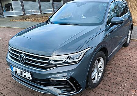 VW Tiguan Volkswagen Tiguan2.0 TDI, 4 MOT., R-Line,AHK,GARANTIE, Voll