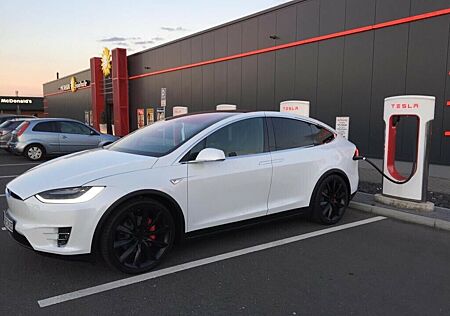 Tesla Model X P90DL-Founders EditionFreeSuC+CCS/mieten